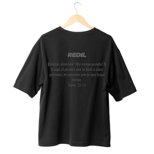 Camisa Slightly Oversize “JESUS IS COMING”